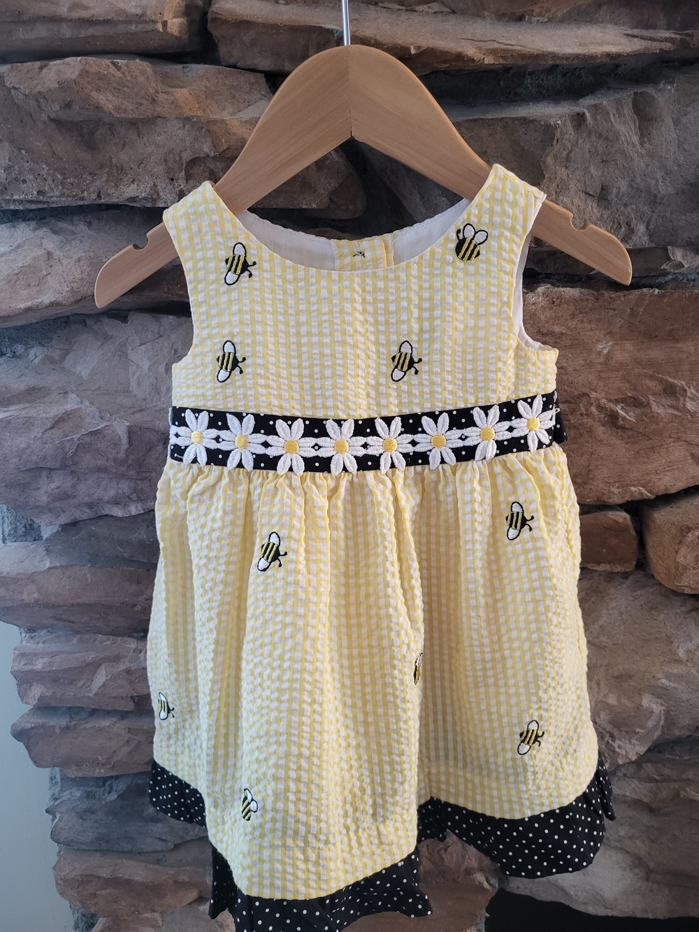 Emily Rose Yellow and White Gingham Sundress with Bee And Daisy Motifs EUC